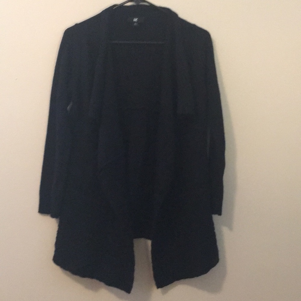 🤑 MAJOR SALE!! LIKE NEW! IZ Byer cardigan